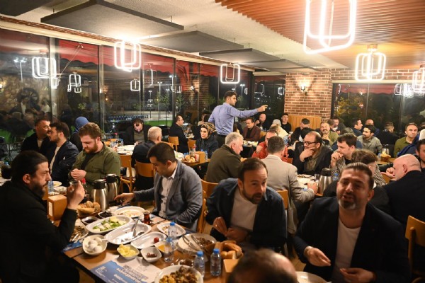 Başkan Yazıcı, basın mensupları ile sahur programında bir araya geldi!